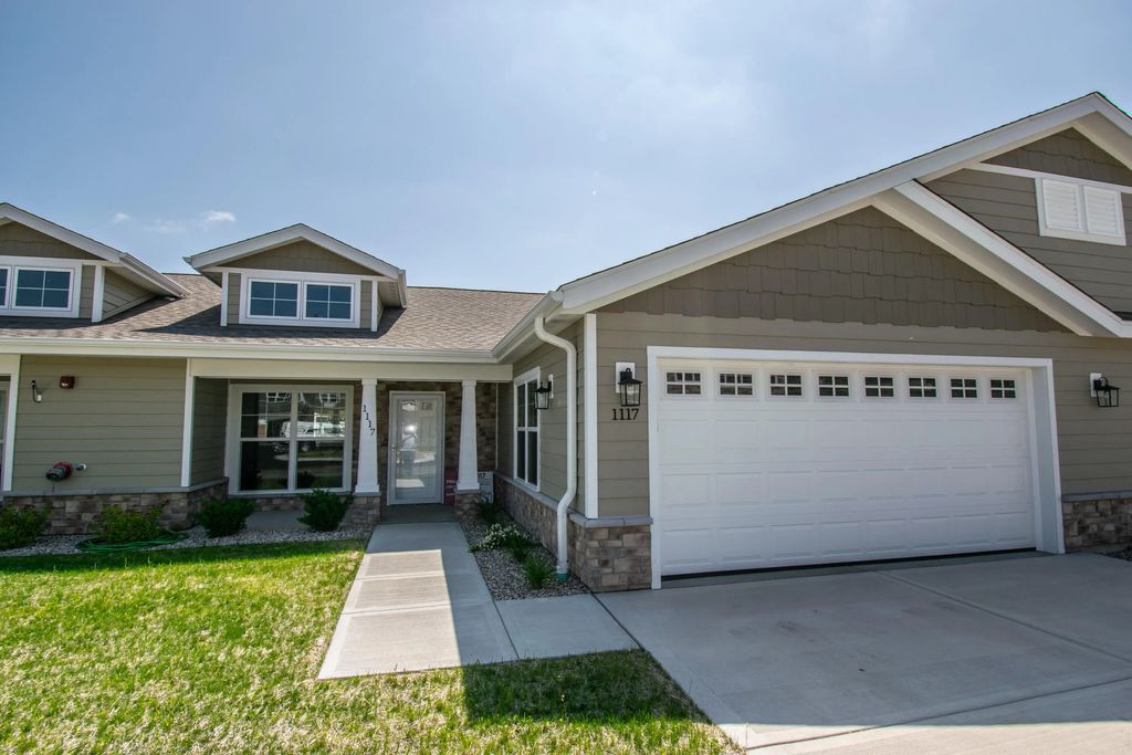 1117 Anchor Ave, West Bend