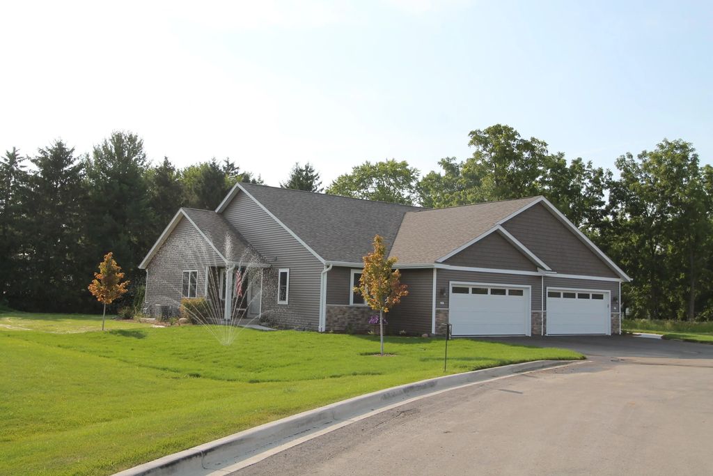 310 N Trailview Cir, Waterford