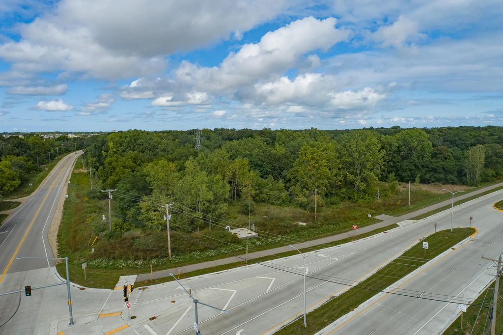 Hwy 195 + Old Green Bay Rd, Mount Pleasant