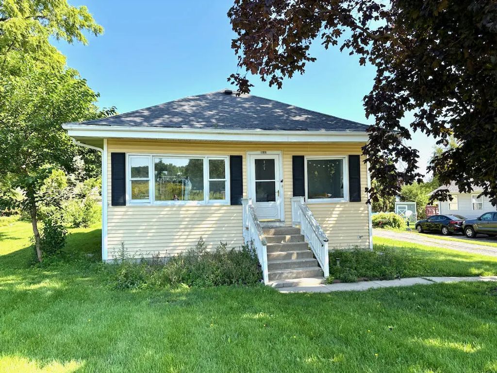 164 Dewey Ave, Fontana
