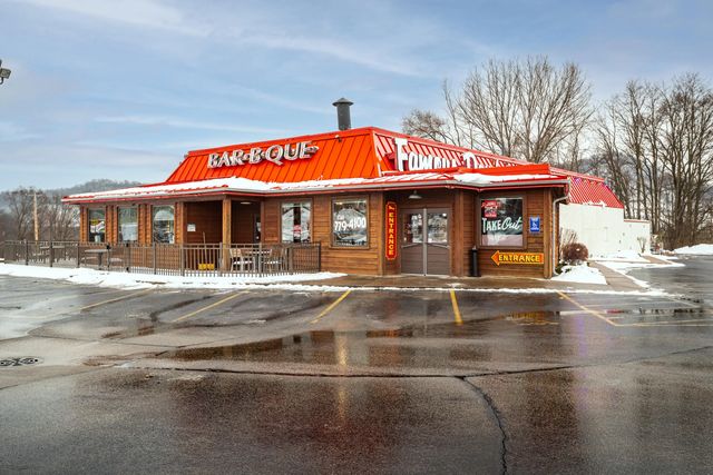 3055 State Road 16 -, La Crosse