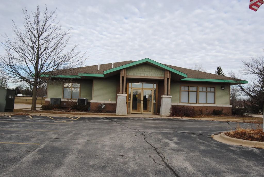 N168w20566 Main St, Jackson