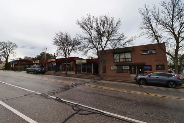 7026 W North Ave, Wauwatosa