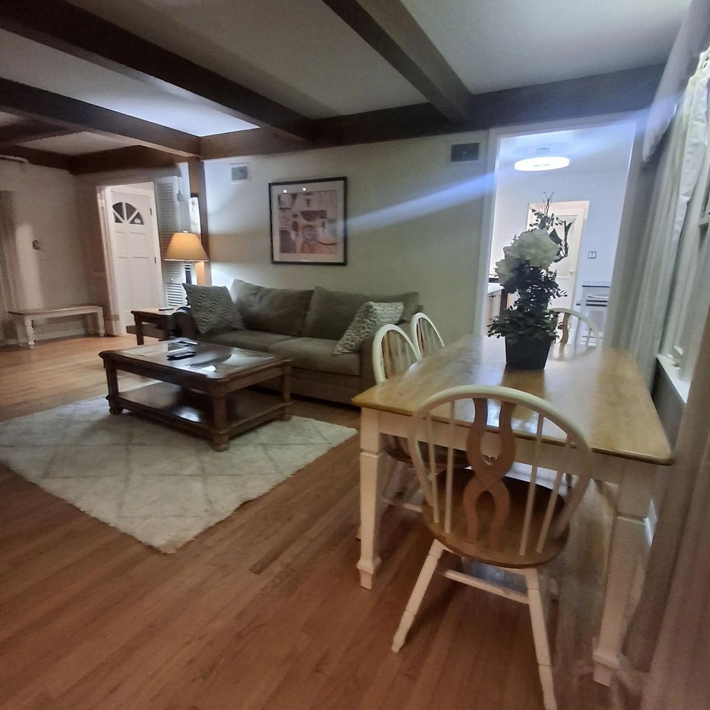 2347 N 117th St, Wauwatosa
