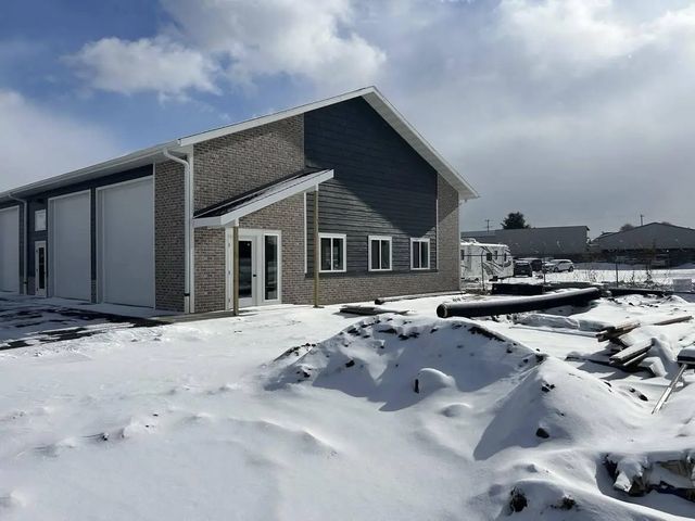 421 North Star Rd 1, Holmen