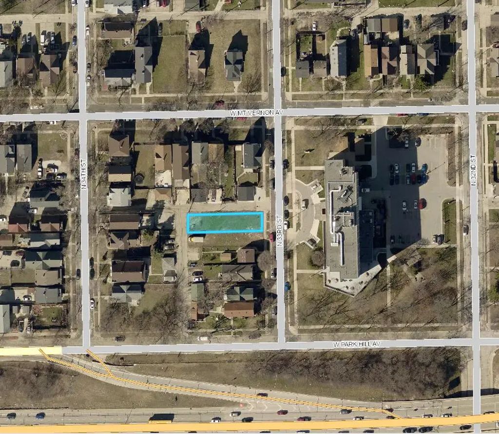 223 N 33rd St, Milwaukee