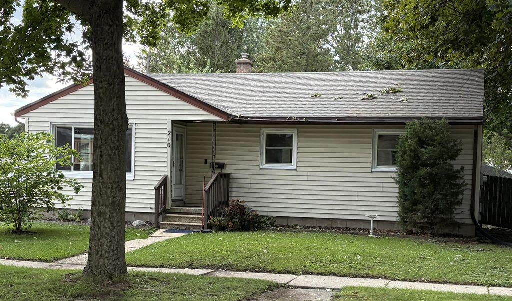 210 N Monroe St, Watertown
