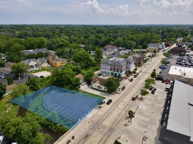 144 N Main St, Thiensville