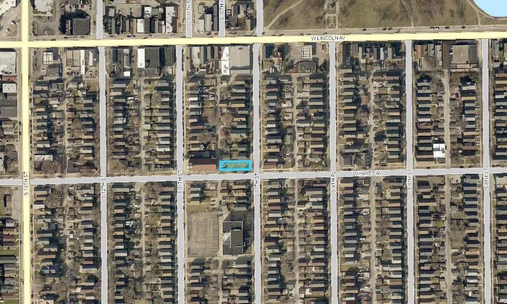 2361 S 10th St, Milwaukee