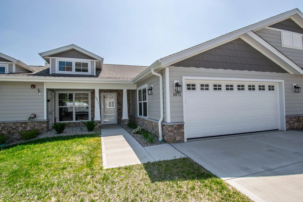 1072 Harbor Ave, West Bend
