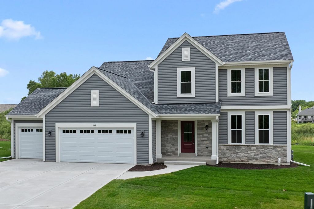 348 Sweetwater Blvd Lt2, Port Washington