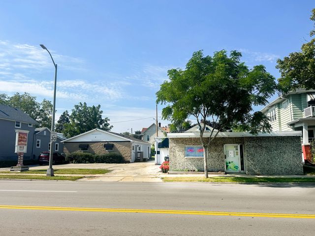 1318 N Main St 1324, Racine