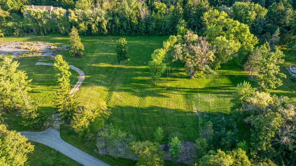 Lt3 N Range Line Rd, Mequon