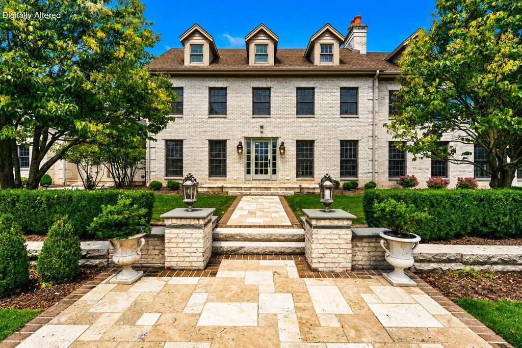 10060 N Range Line Rd, Mequon
