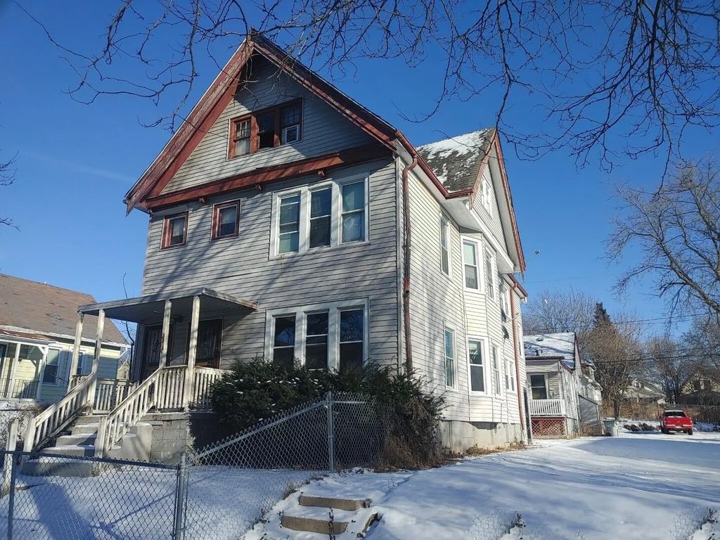 3340 N 11th St, Milwaukee