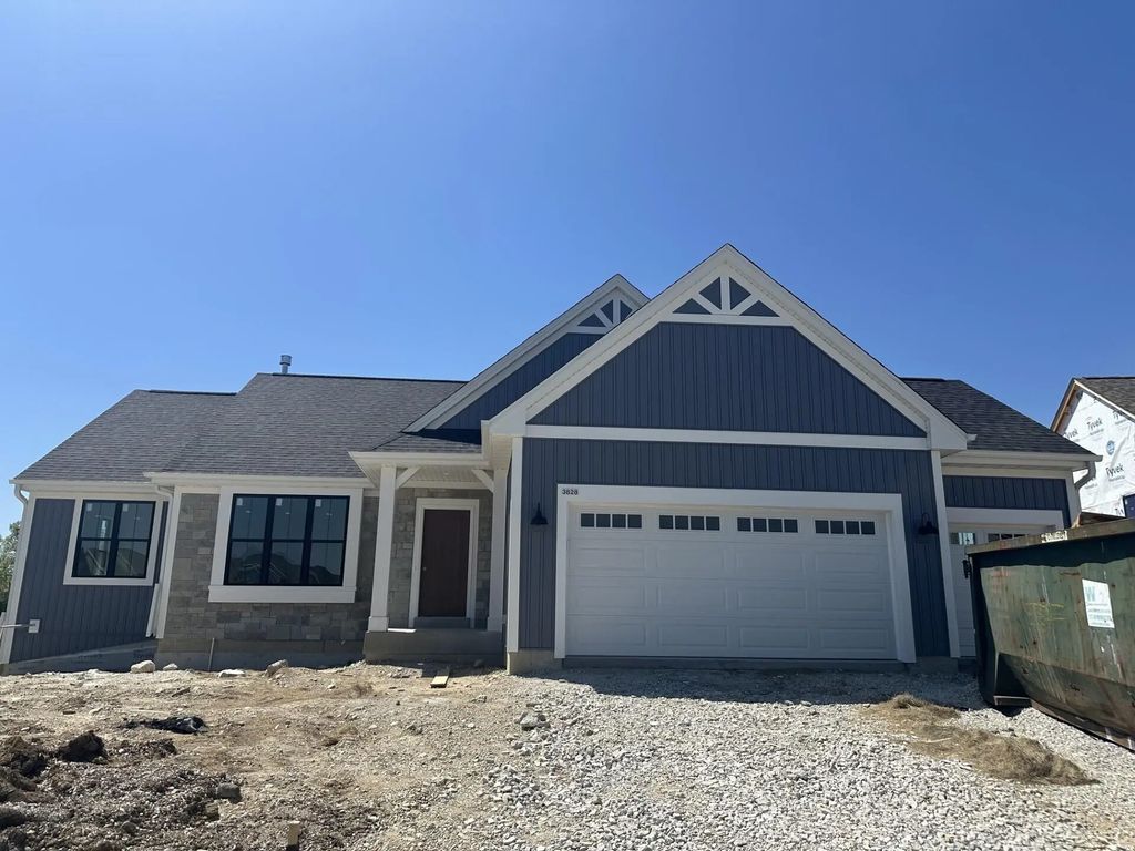 3828 White Oak Way, Waukesha