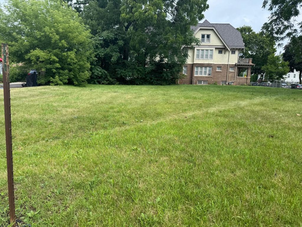 1510 W Wright St, Milwaukee