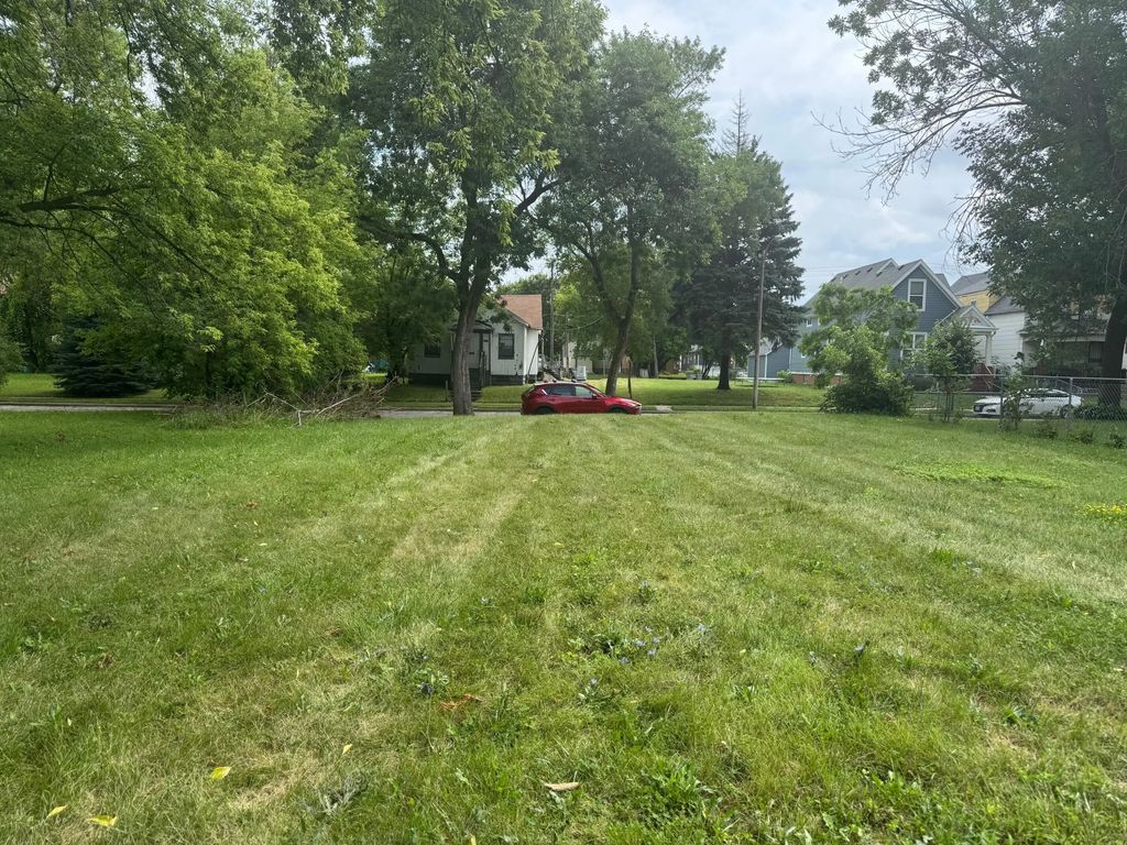 2453 N 16th St, Milwaukee