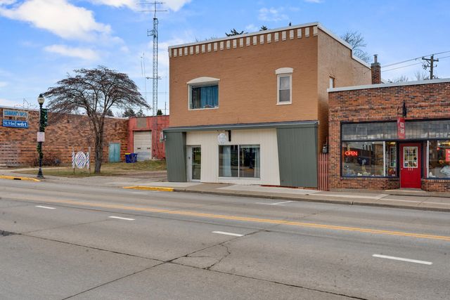 315 S Main St, Viroqua