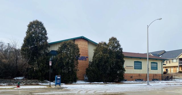 10045 W Lisbon Ave, Wauwatosa