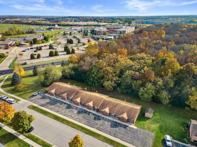 643 Meadow Ln, Burlington
