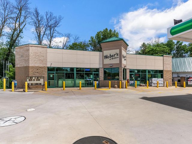 600 N Main St, Brillion