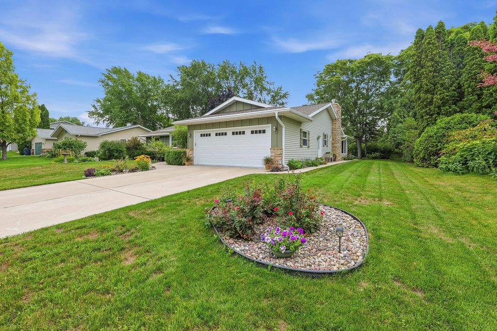 452 Willsher Dr, Fond Du Lac