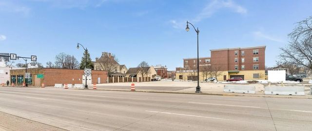 529 4th St S 507-521-529, La Crosse
