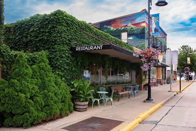 205 Main St, Onalaska