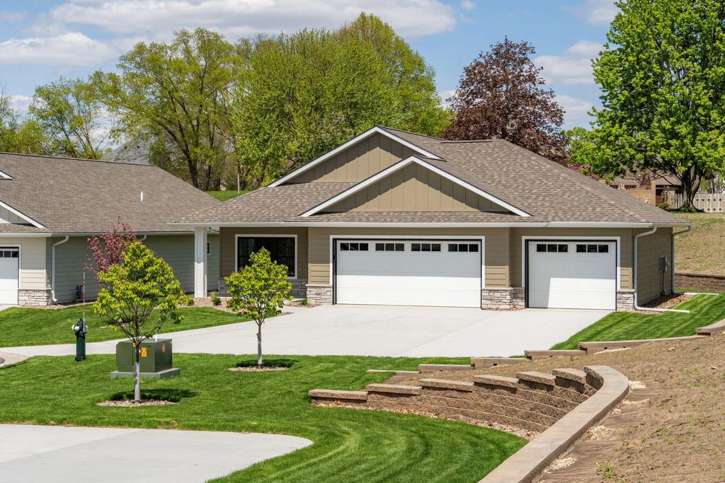 621 Johnson Pl, Onalaska