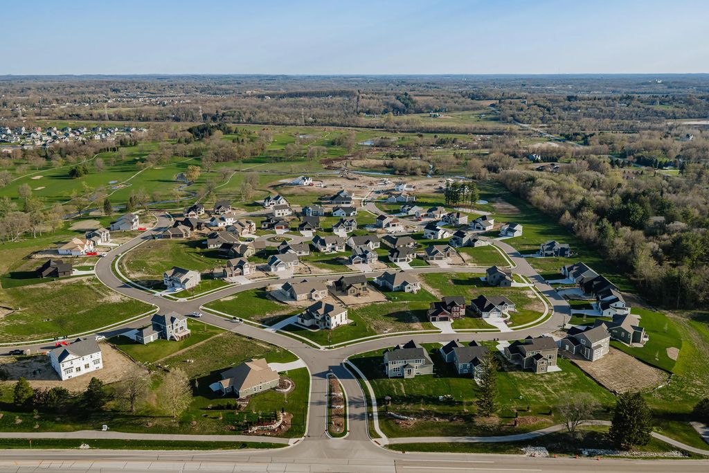 Lt92 Turnberry Ln, Menomonee Falls