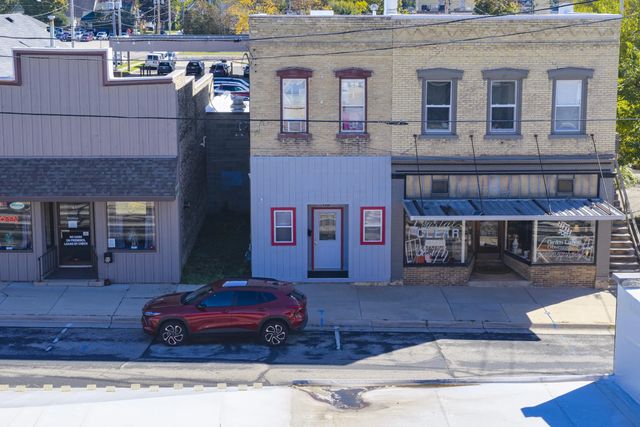 113 N 4th St, Watertown