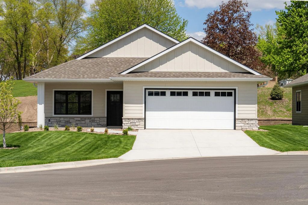 619 Johnson Pl, Onalaska