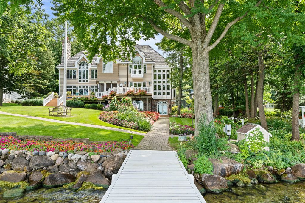 W2908 Walcowis Dr, Linn