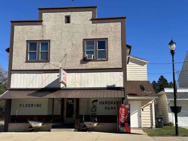 502 S Main St, Cedar Grove