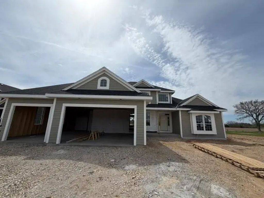 611 Talbots Woods Dr, Dousman