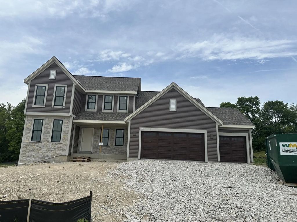 3804 Oakmont Trl, Waukesha