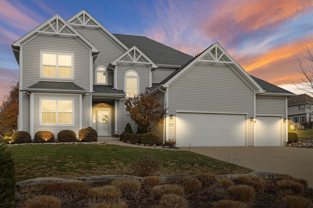 699 S Stone Ridge Dr, Lake Geneva