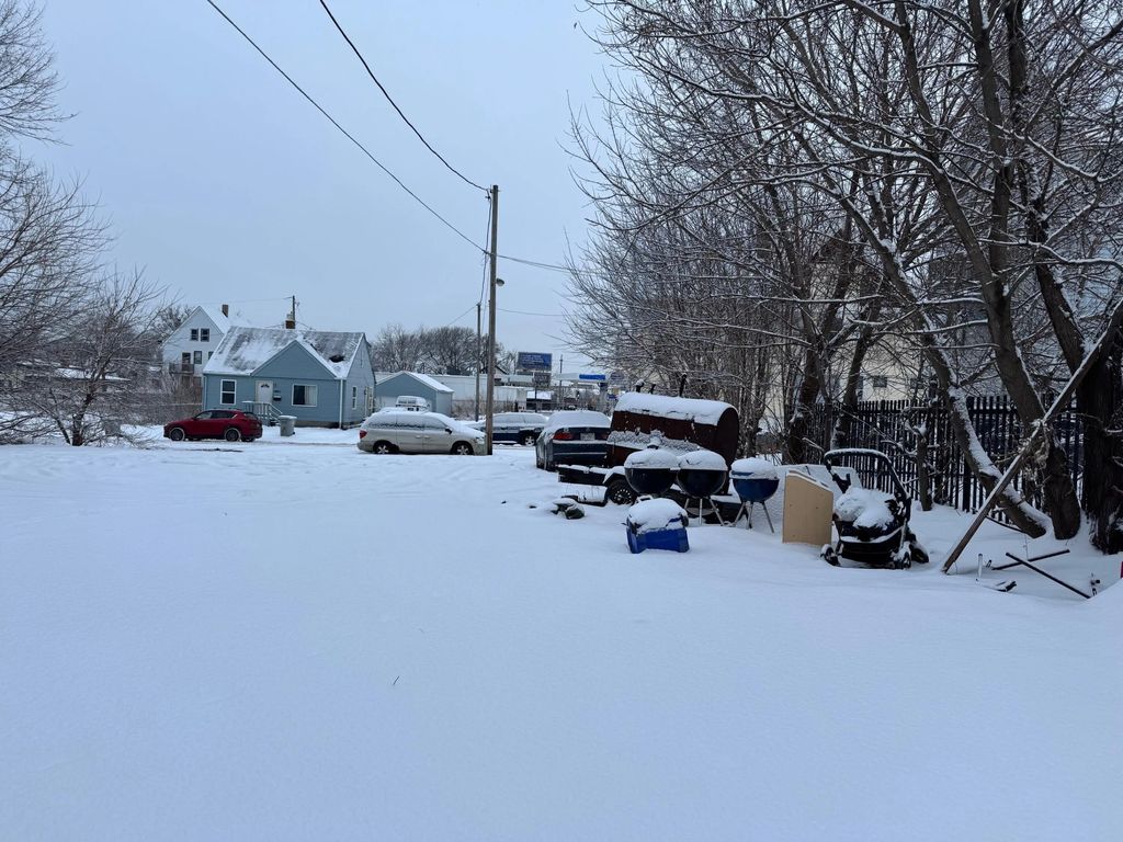 1430 W Groeling Ave, Milwaukee