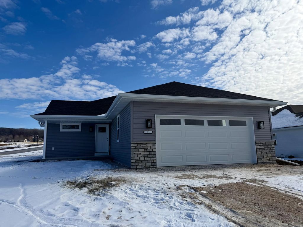 11 Wisteria Cor, Fond Du Lac