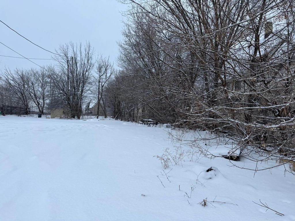1426 W Groeling Ave, Milwaukee