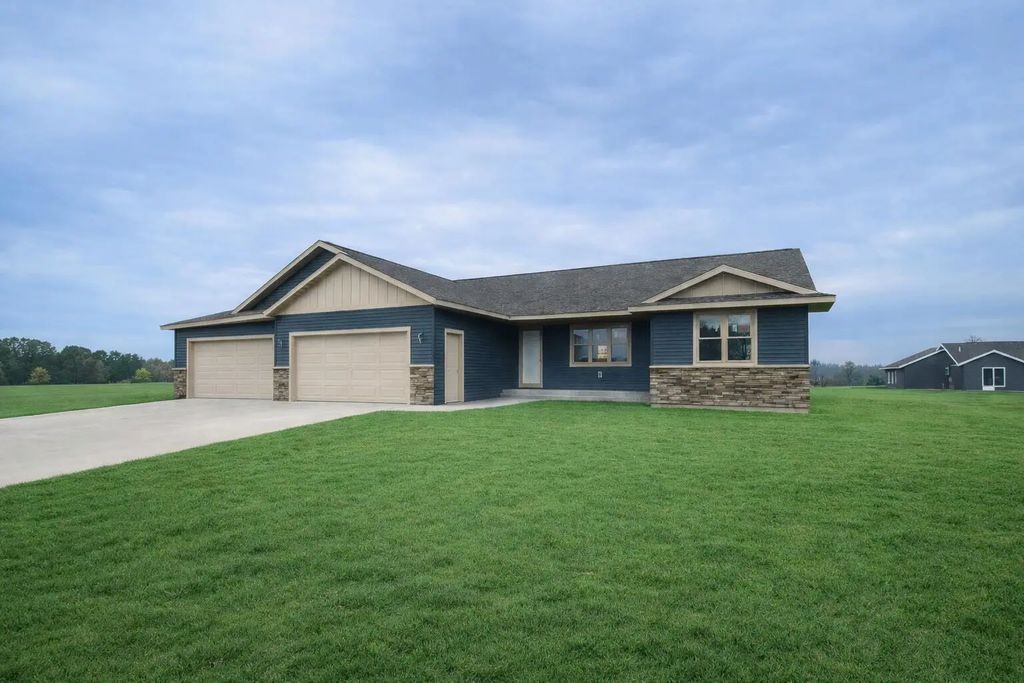 1827 Golden Gate Way, Holmen