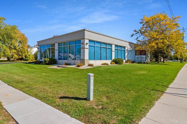 3420 Dewey St, Manitowoc