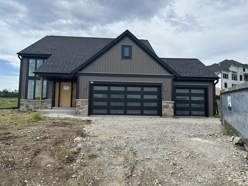 106 Retzer View Ct, Waukesha