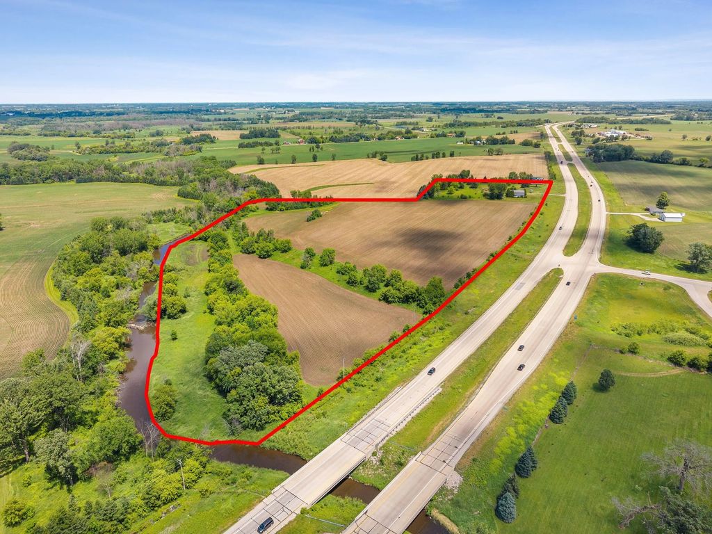 N3502-3586 Us Hwy 151 Hwy, Waupun