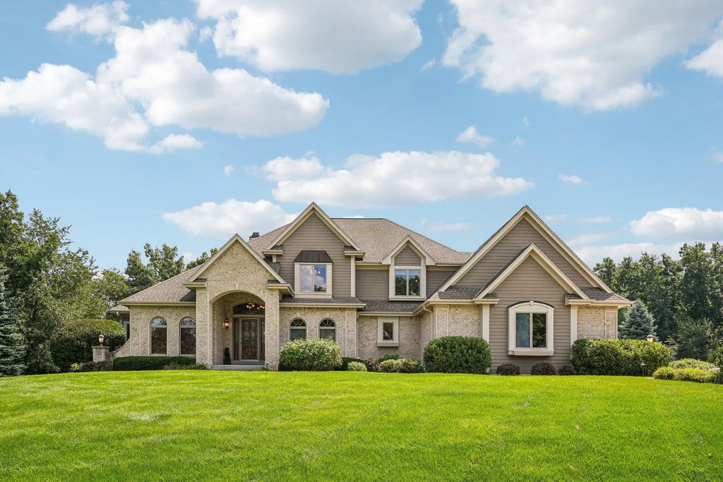 N48w25237 Aberdeen Dr, Lisbon