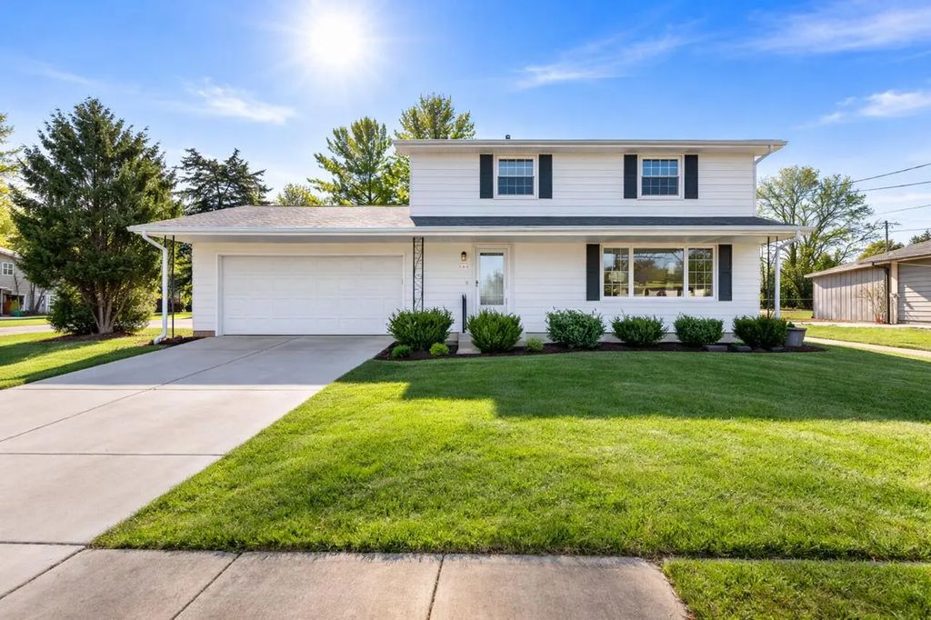 564 E Rhine St, Elkhart Lake