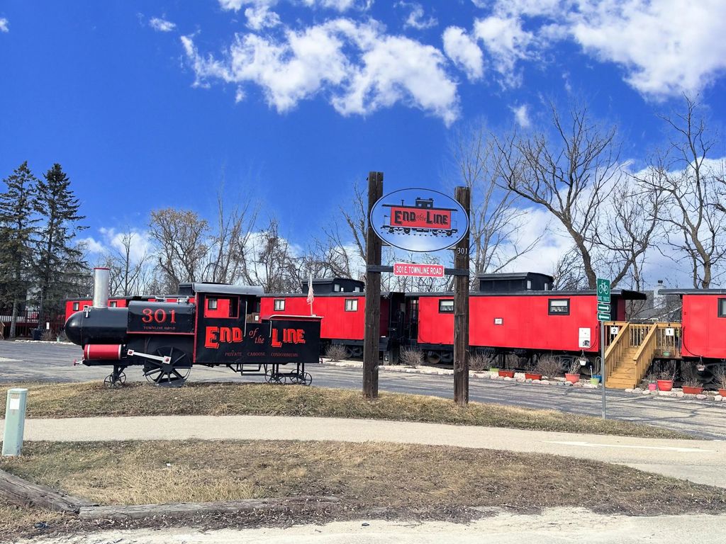 301 E Townline Rd 11, Lake Geneva