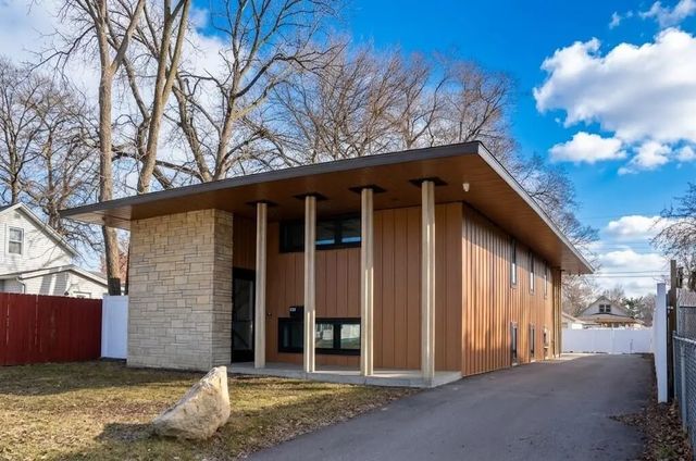1720 Jackson St, La Crosse