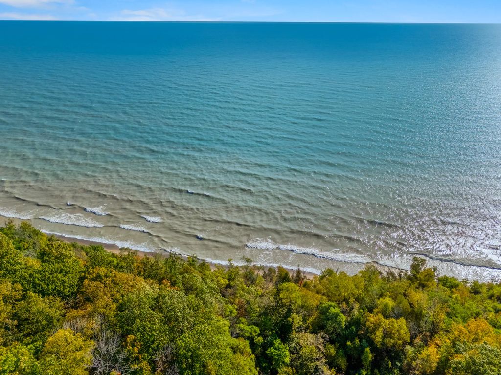 13600 N Lake Shore Dr, Mequon